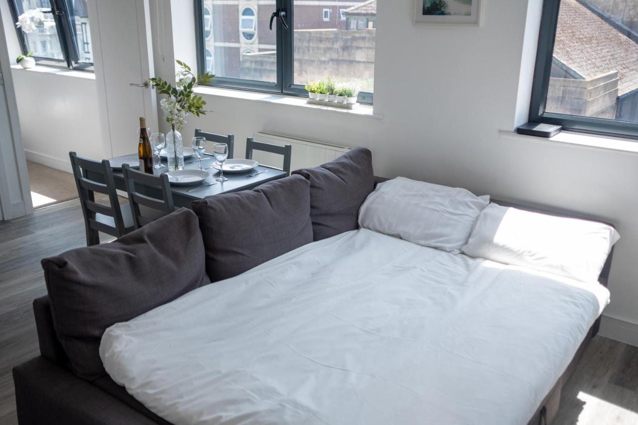Modern One Bedroom Apartment In Town Centre & 4 Min To The Beach بورنماوث المظهر الخارجي الصورة